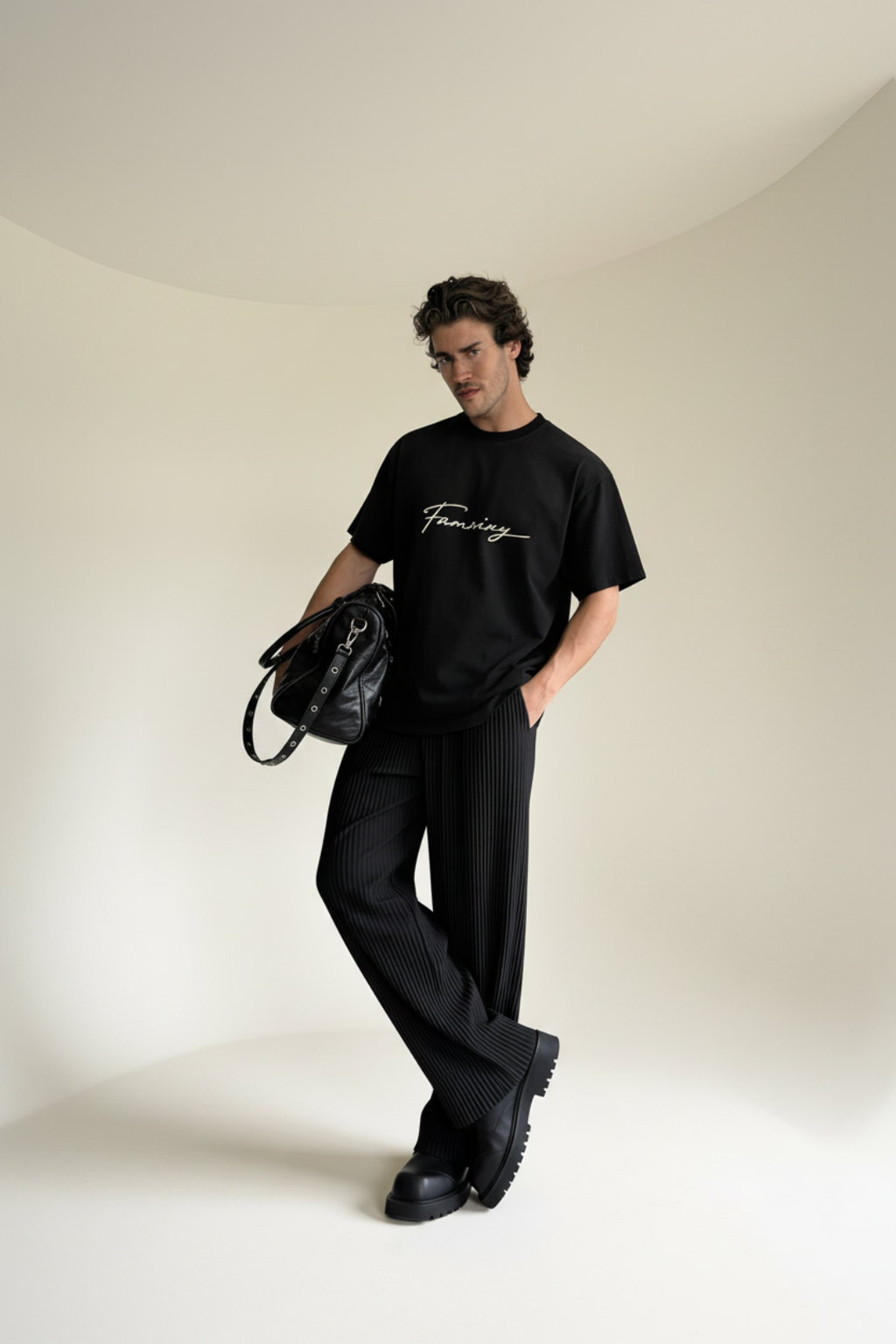 BASE 01 — Hand‑Scrunched Sunfade T‑Shirt-black(250GSM) – FAMRIXY